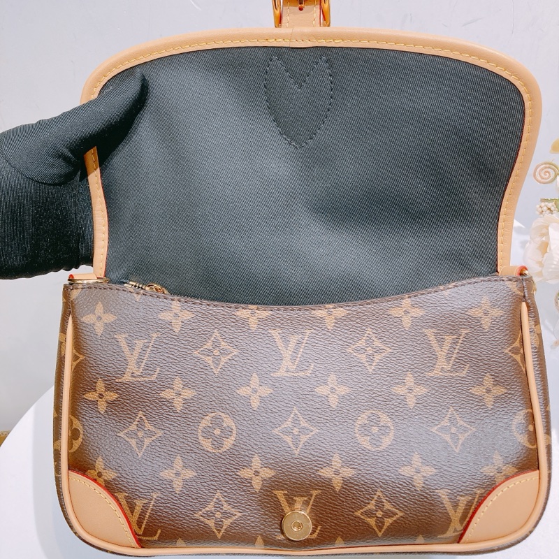 TK1755 LOUIS VUITTON 路易威登經典花紋兩用肩帶包包DIANE MONOGRAM CANVAS BROWN-18