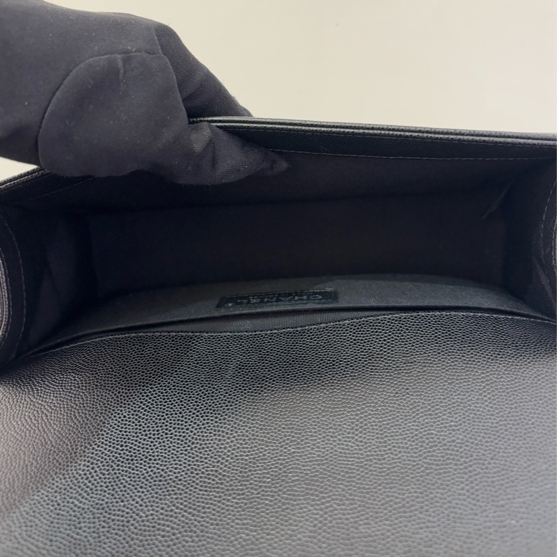 CHANEL黑荔枝牛皮銀釦Boy25cm-8