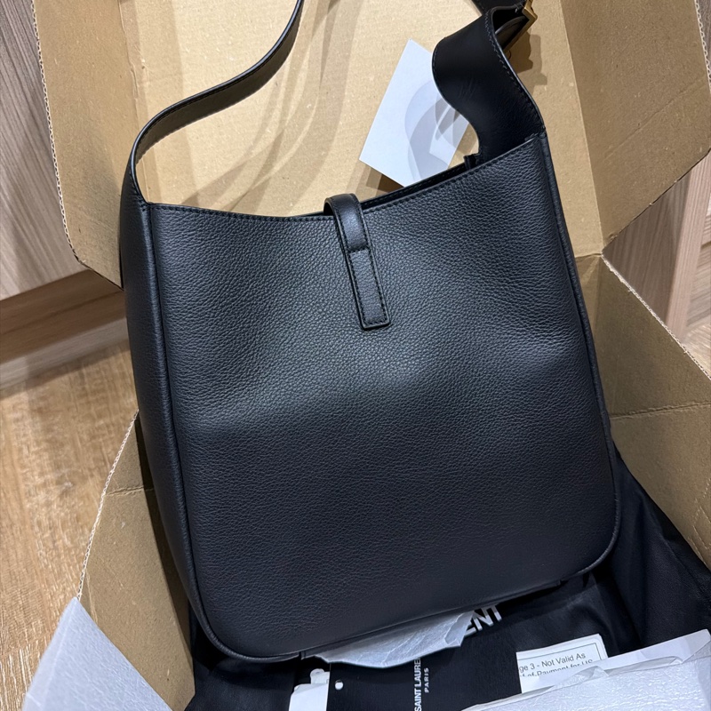 YSL LE 5 À 7小型粒面皮革柔軟手袋-3