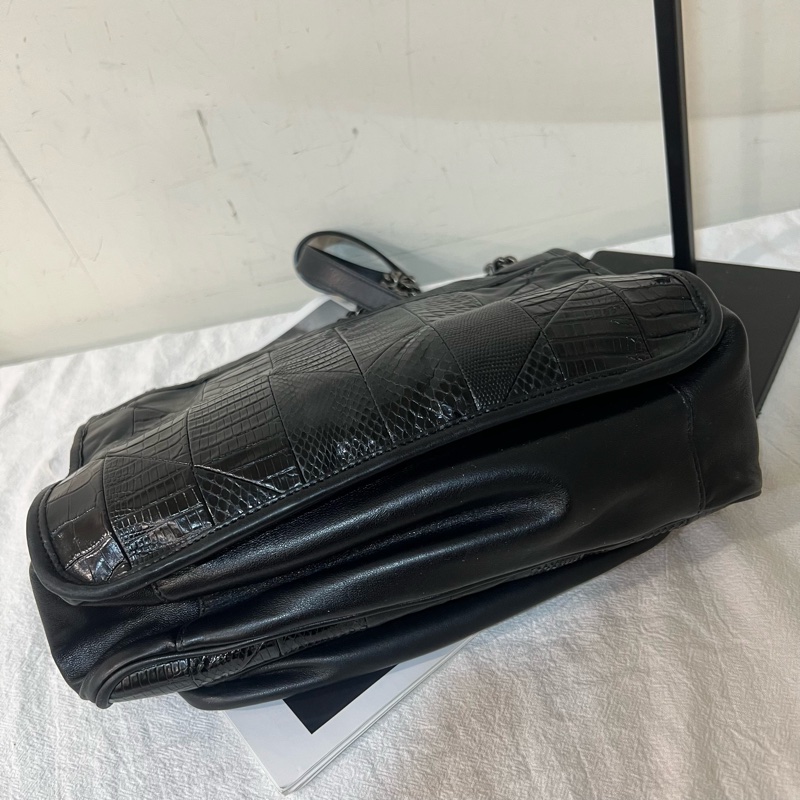 ෆ YSL Niki中號-11