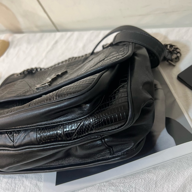 ෆ YSL Niki中號-15