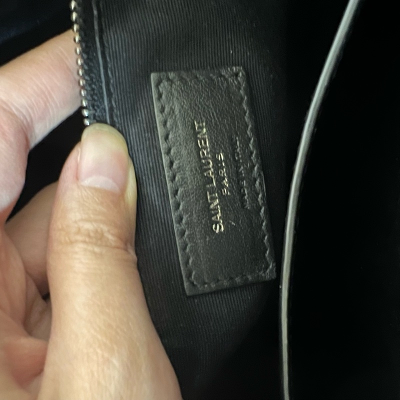 ෆ YSL Niki中號-20