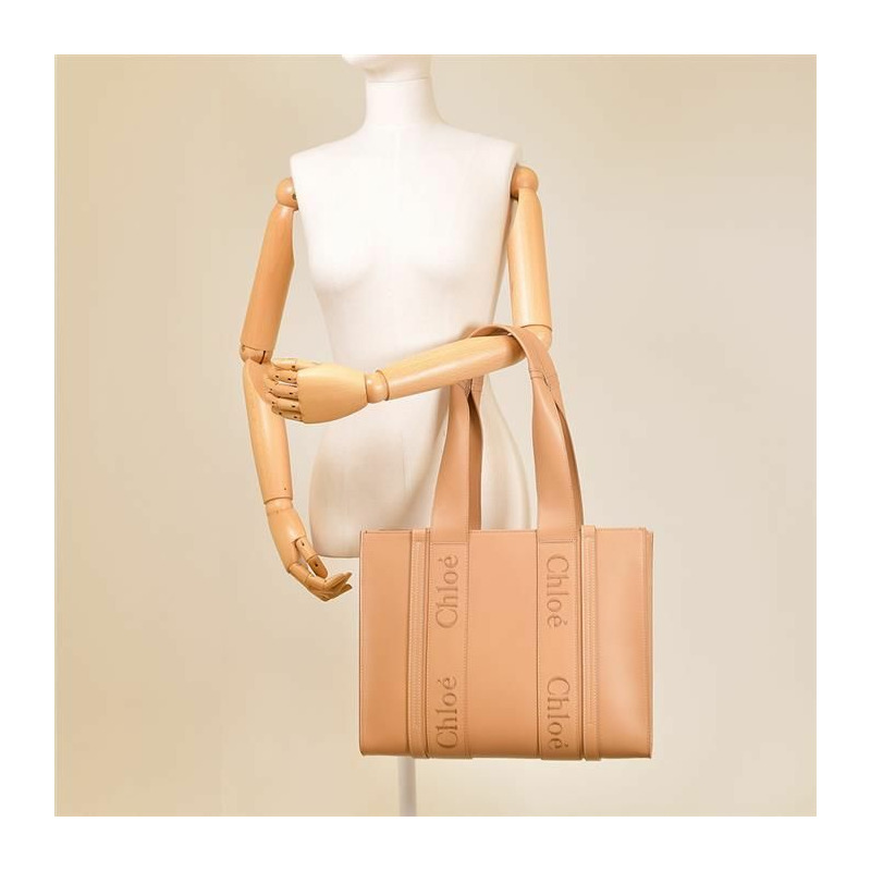 CHLOE Woody 中型小牛皮手提包-13