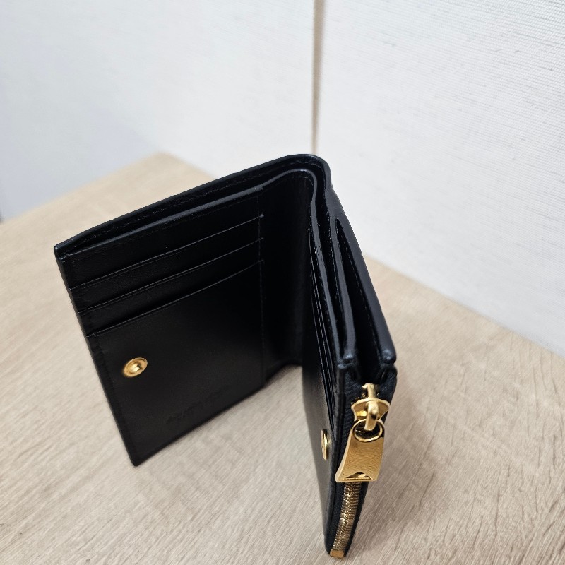 [質感好物甜出☺️專櫃半價] BV黑編織皮革Bi Fold 6卡對釦短夾-3