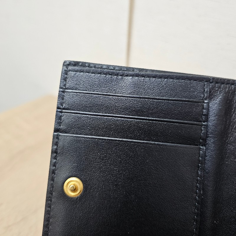 [質感好物甜出☺️專櫃半價] BV黑編織皮革Bi Fold 6卡對釦短夾-12