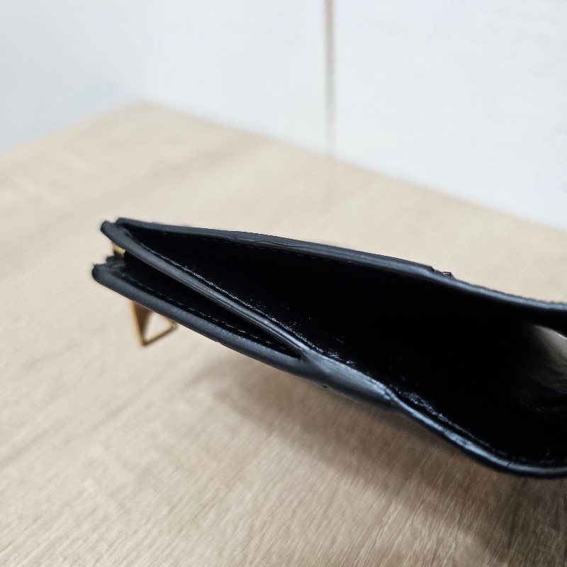 [質感好物甜出☺️專櫃半價] BV黑編織皮革Bi Fold 6卡對釦短夾-18