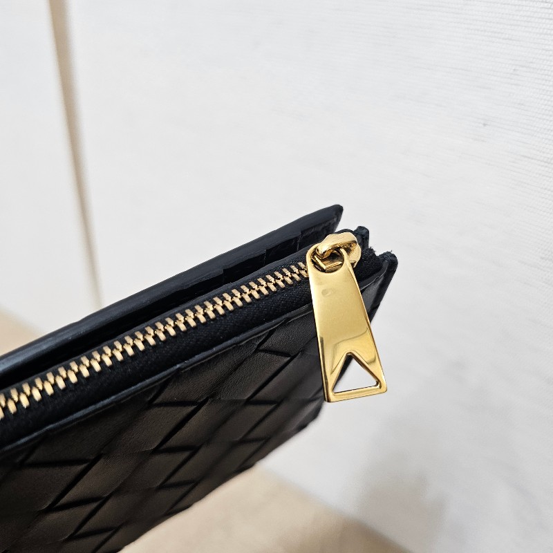 [質感好物甜出☺️專櫃半價] BV黑編織皮革Bi Fold 6卡對釦短夾-24