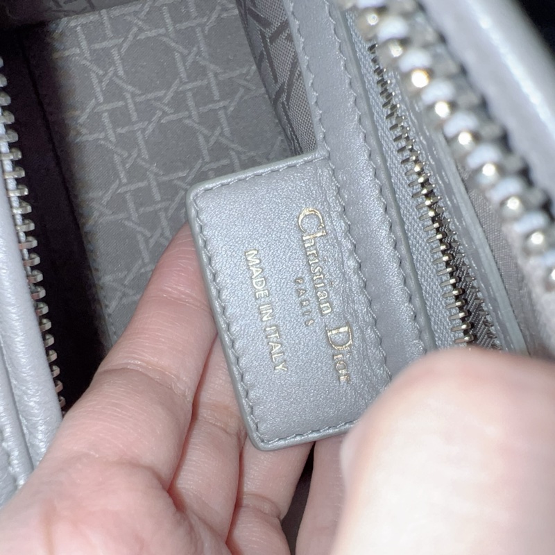 ෆ Dior五格黛妃🩶 絕美高級銀灰色❄️-14