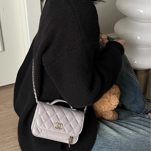 ✨Chanel 灰金 郵差包mini 99新 晶片款🩶