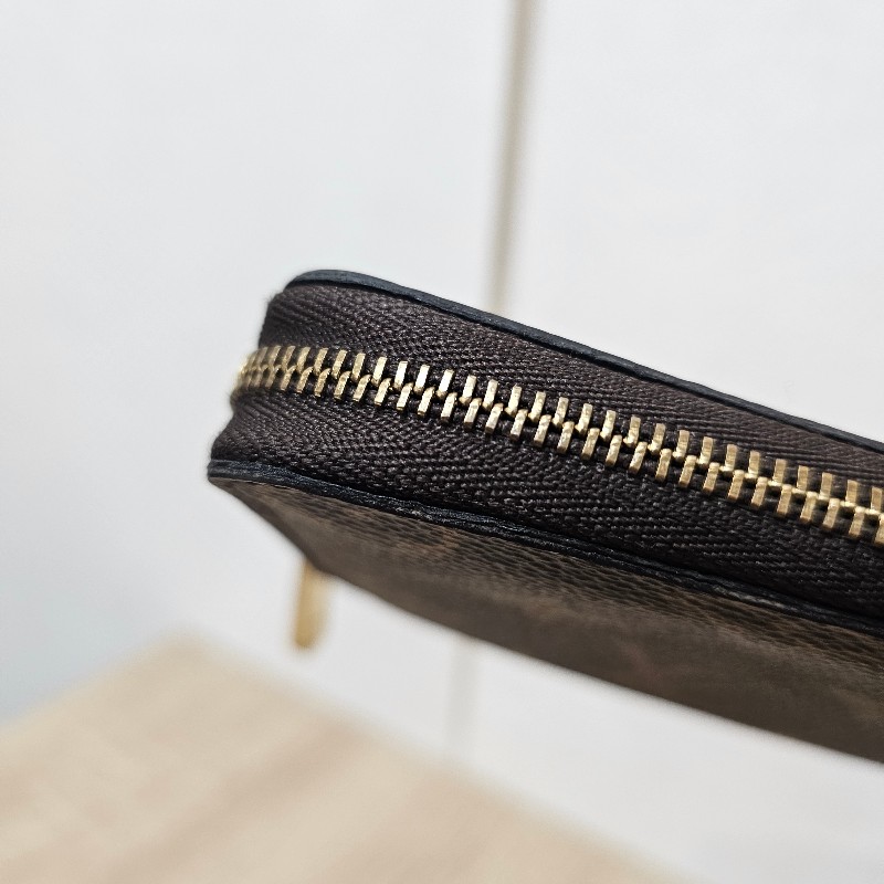 [跨年福利出清🧧] LV老花金釦拉鏈零錢卡包-3