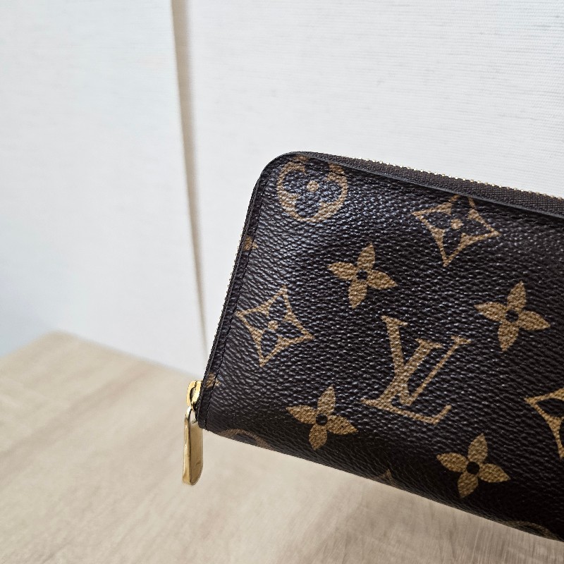 [跨年福利出清🧧] LV老花金釦拉鏈零錢卡包-7