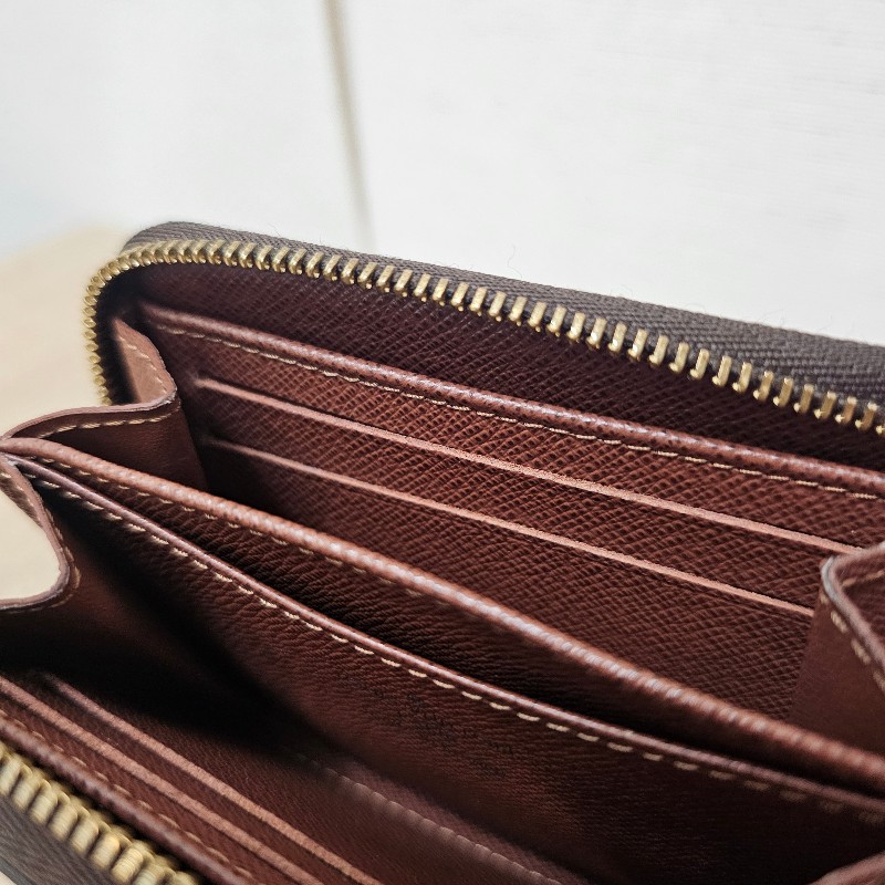 [跨年福利出清🧧] LV老花金釦拉鏈零錢卡包-14