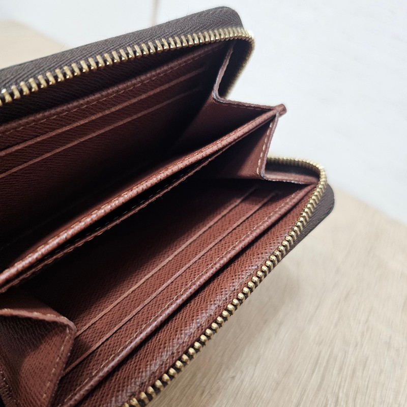 [跨年福利出清🧧] LV老花金釦拉鏈零錢卡包-17