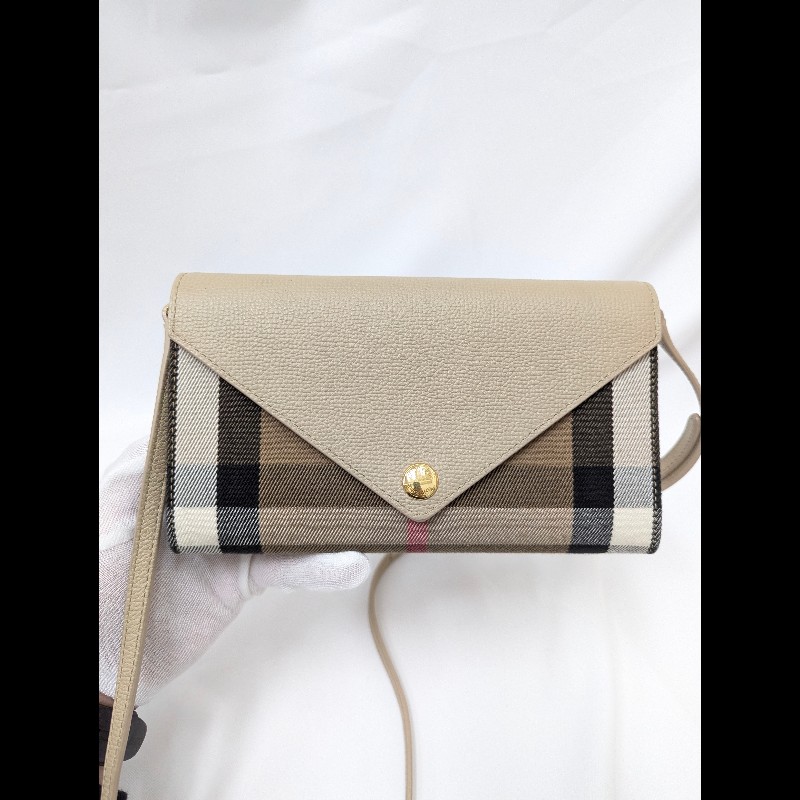 莉亞精品♡Burberry 經典格紋woc 九新美品-1