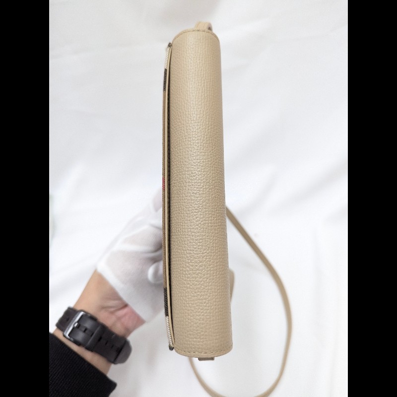 莉亞精品♡Burberry 經典格紋woc 九新美品-6