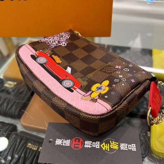 東區正精品㊣LOUIS VUITTON LV N60259 全新咖啡色棋盤格櫻花跑車巴黎鐵塔金鍊手提包收納包小包麻將包 RZ6123-2