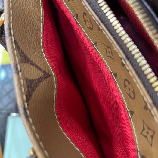 東區正精品㊣LV ONTHEGO EAST WEST M46653原花字紋雙色金釦兩用包手提包斜背包 RZ5659-3