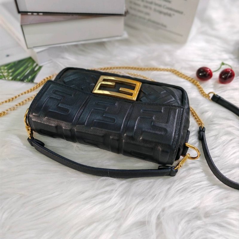 Fendi 芬迪 黑金 法棍包-4