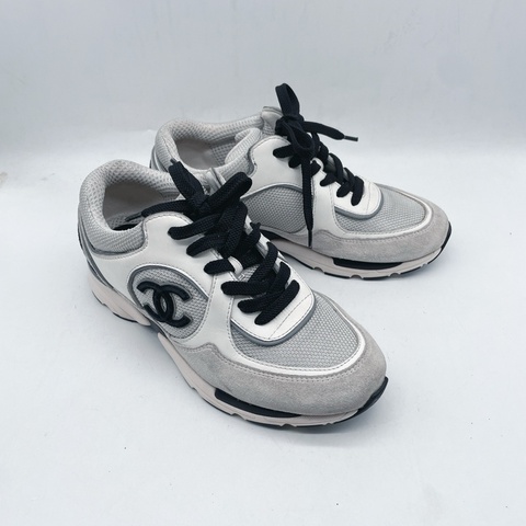 Chanel 香奈兒經典雙C Logo 運動鞋 熊貓白灰配色35.5碼