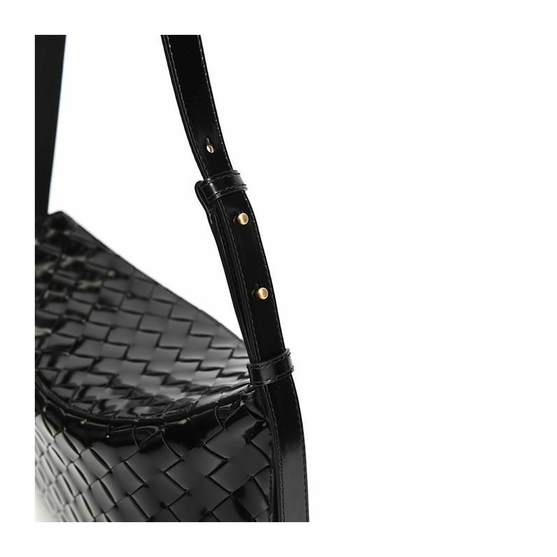 BOTTEGA VENETA Intrecciato 編織流浪漢包 V1W91 701046-10