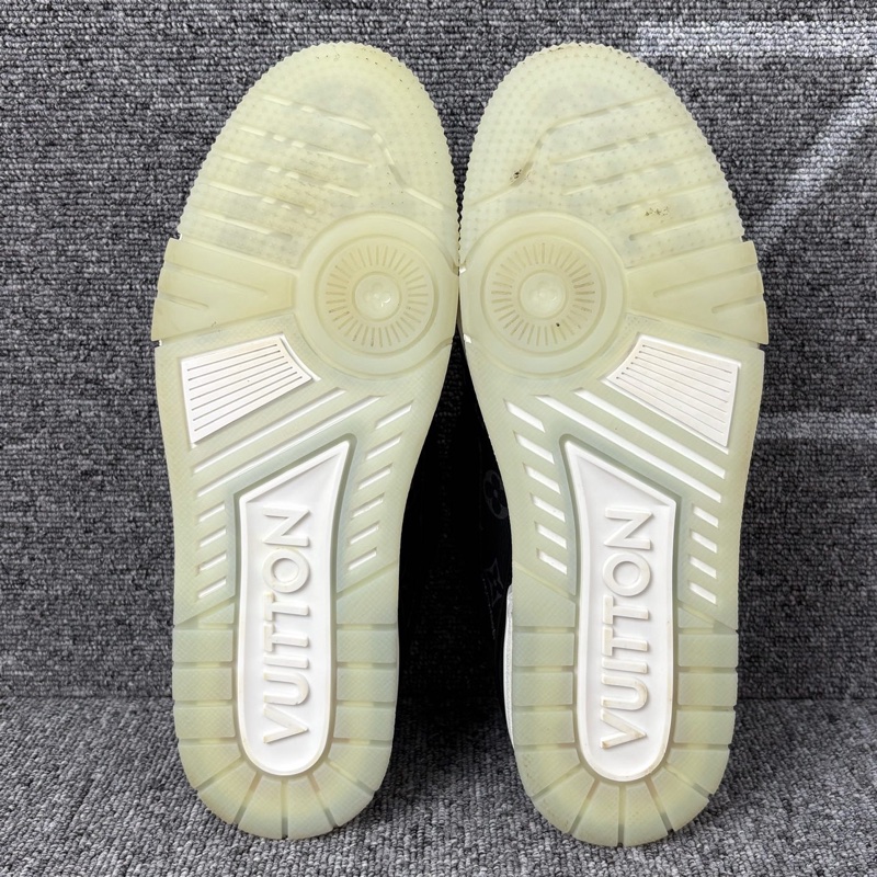 lv路易威登 黑色麂皮trainer老花板鞋41.5碼-7