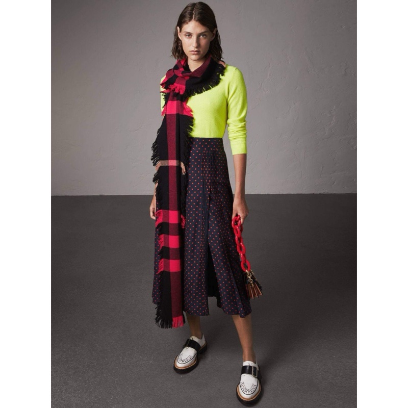 BURBERRY 蘇格蘭精紡羊毛格紋圍巾-0