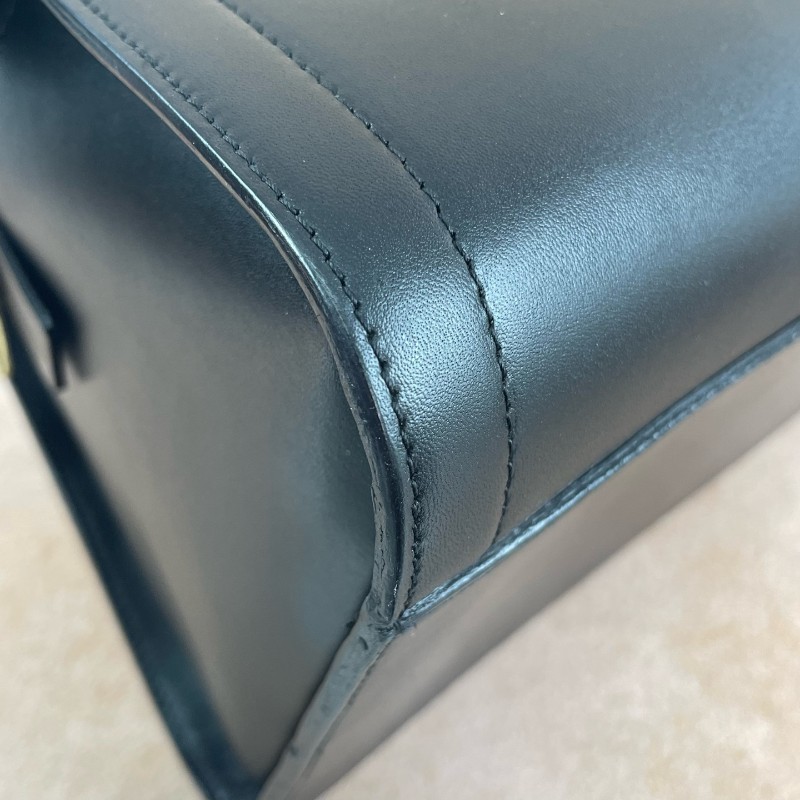 Celin 黑色box皮大骨頭浮雕logo保齡球包大號-10