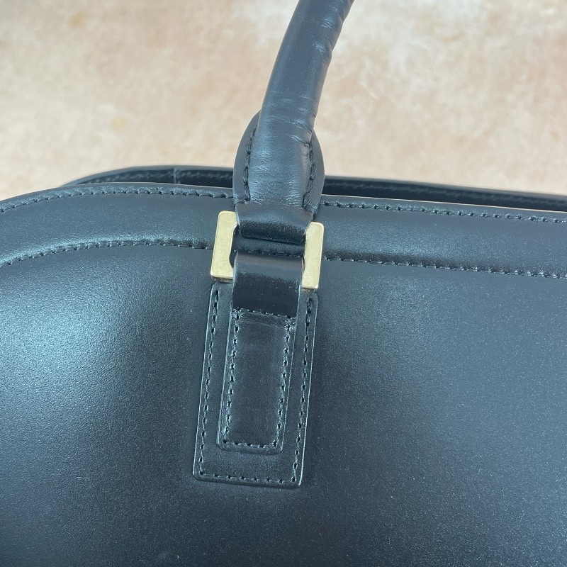 Celin 黑色box皮大骨頭浮雕logo保齡球包大號-16