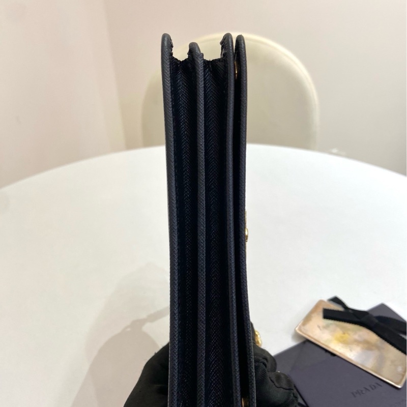 Prada普拉達 saffiano黑金十字紋牛皮斜挎鏈條包 99新-3