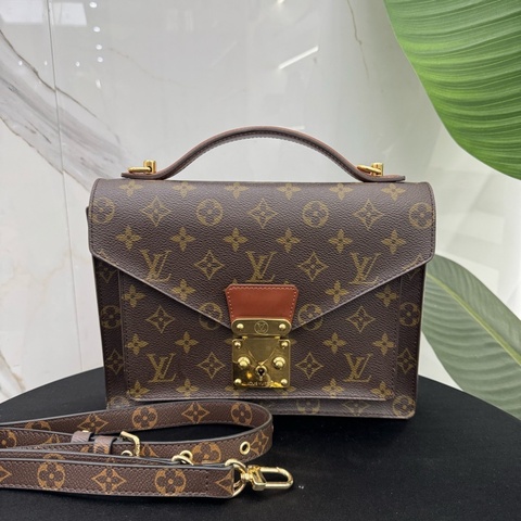 98新LV路易威登/Louis Vuitton老花蒙梭郵差包 可手提單肩斜挎 外層經典老花圖案 內裡