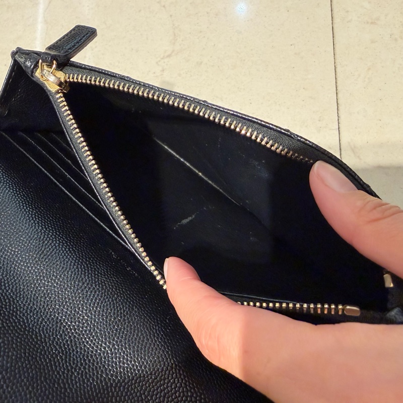 YSL黑金魚子醬WOC-14