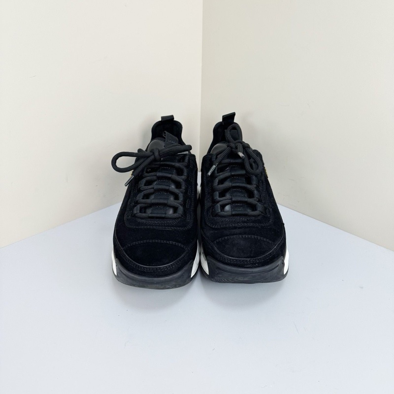 Chanel 香奈兒黑色麂皮金標休閒鞋/38碼/98新-1