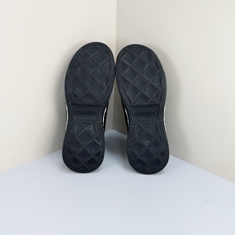 Chanel 香奈兒黑色麂皮金標休閒鞋/38碼/98新-4