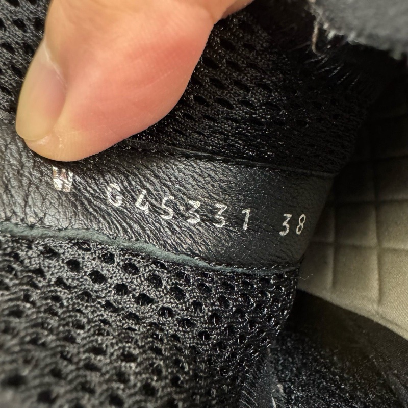 Chanel 香奈兒黑色麂皮金標休閒鞋/38碼/98新-5