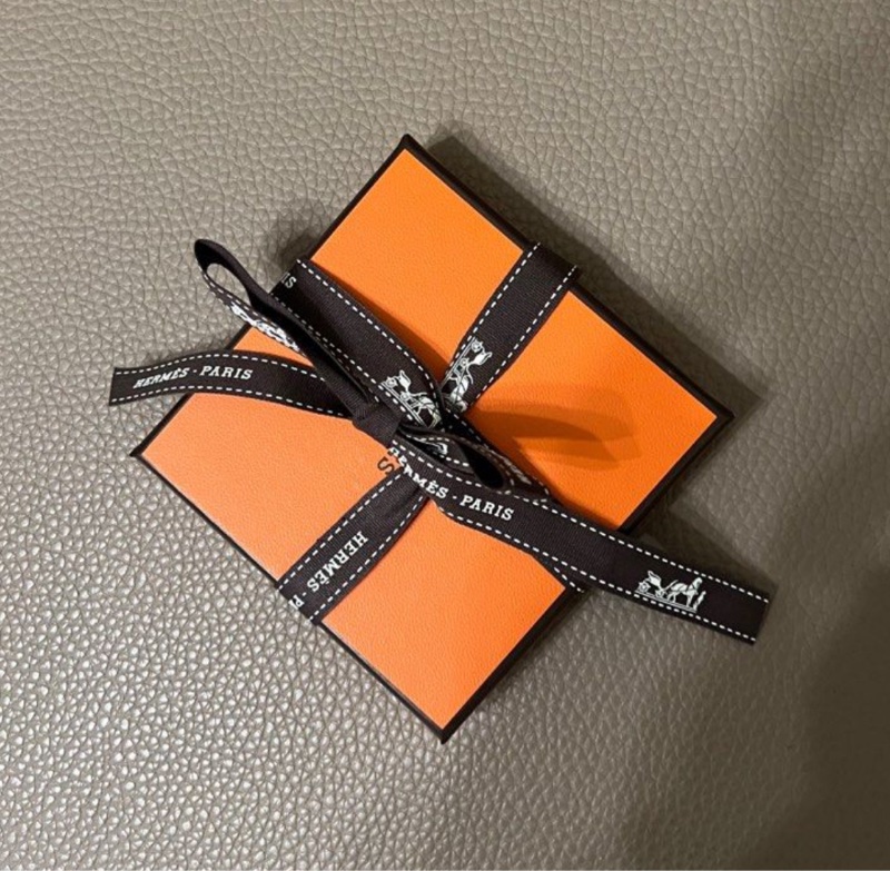 情人節禮物特選 全新 Hermes Mini Clic Kelly Bracelet crème x Rosegold PM 奶油白玫瑰金小號-1