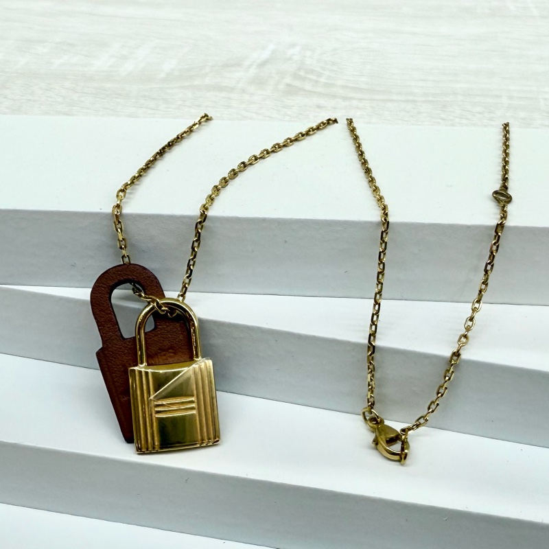 HERMES金色拚棕色皮革鎖頭造型OKelly系列項鍊-10