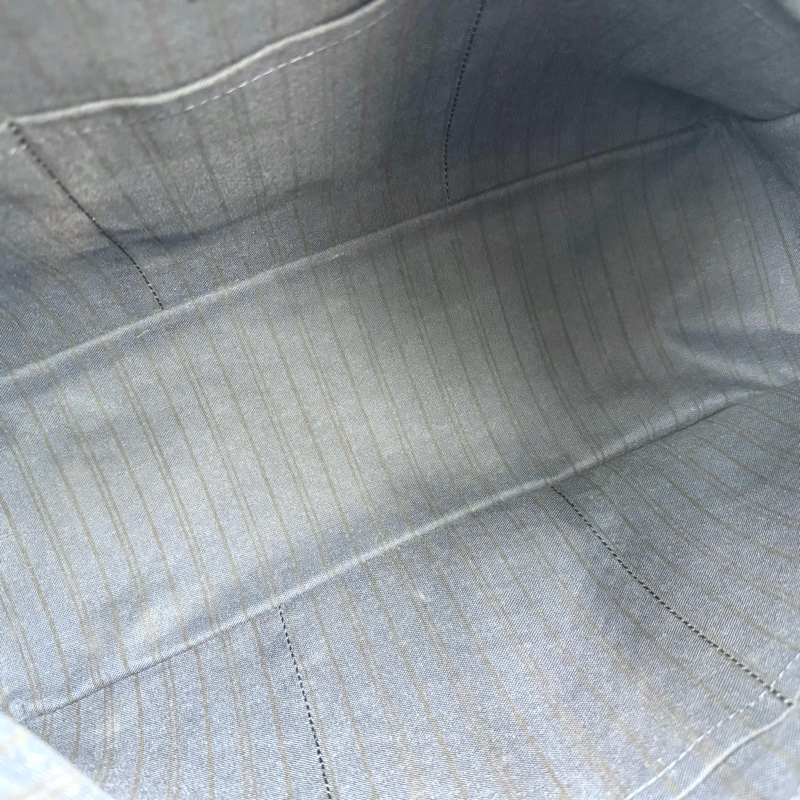 LV夜黑藍牛皮壓紋金釦MM手提棍把包M93448-9