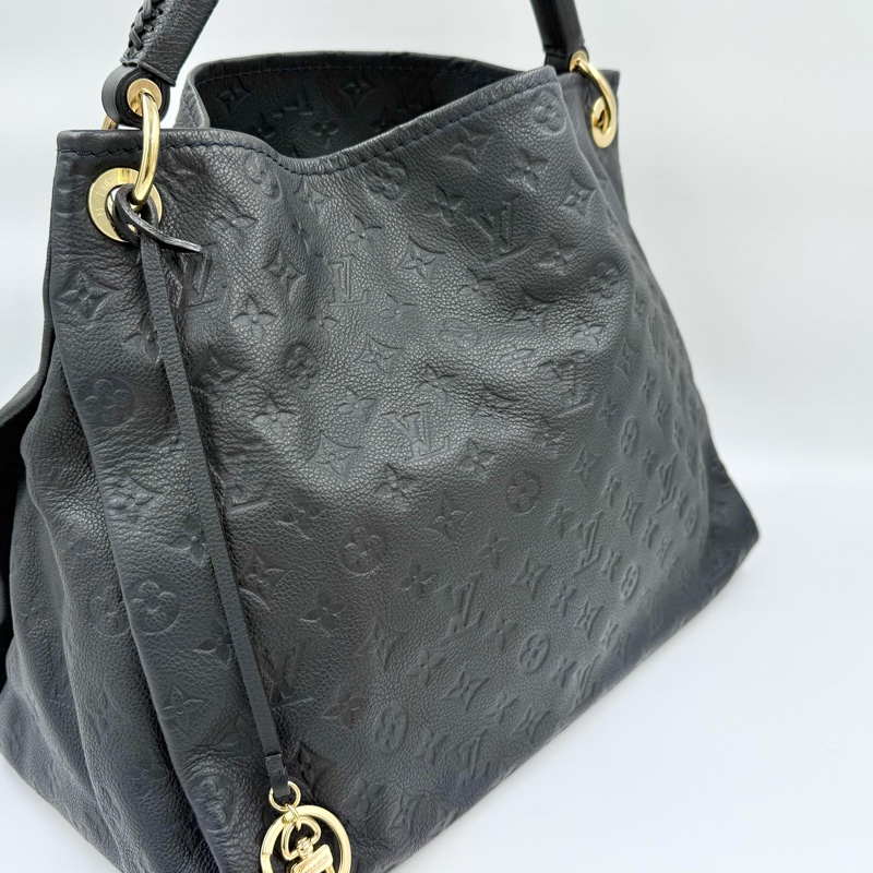 LV夜黑藍牛皮壓紋金釦MM手提棍把包M93448-15