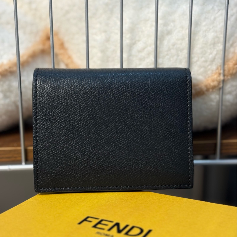 Fendi 黑金短夾-1