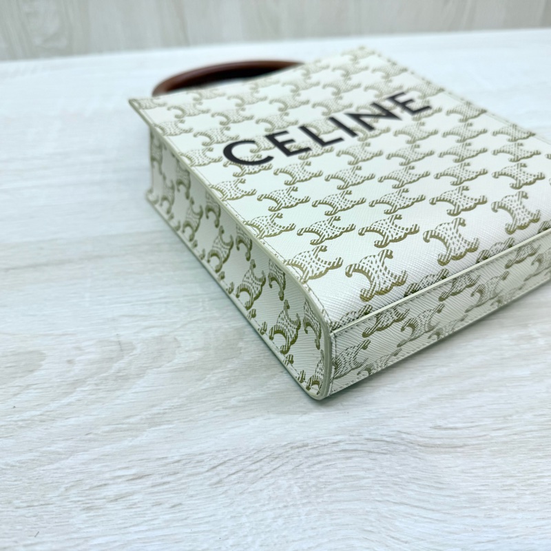 CELINE白色凱旋門老花TRIOMPHE拚咖牛皮手提側背琴譜包-5