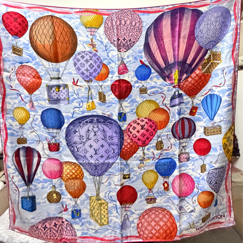 LV 繽紛熱氣球90*90絲巾(藍)-0