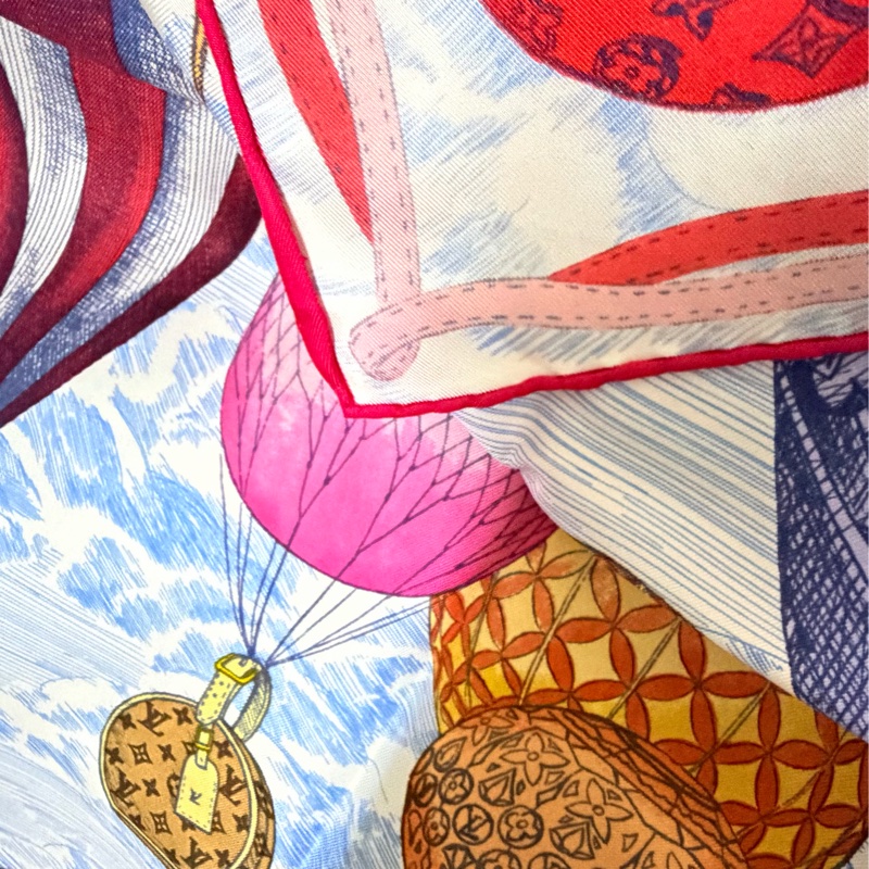 LV 繽紛熱氣球90*90絲巾(藍)-6