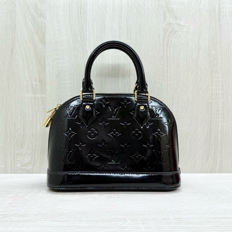 LV黑色漆皮金釦ALMA BB手提肩背包 M91678-1