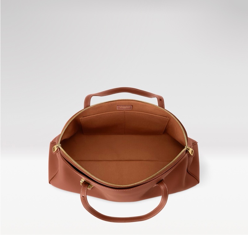 LV 全新 Low Key Duffle MM M26688 琥珀色-3