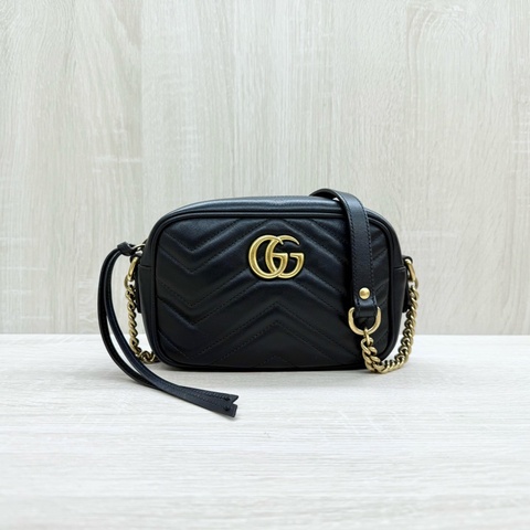 GUCCI黑色牛皮金釦馬孟拉鍊18CM相機包