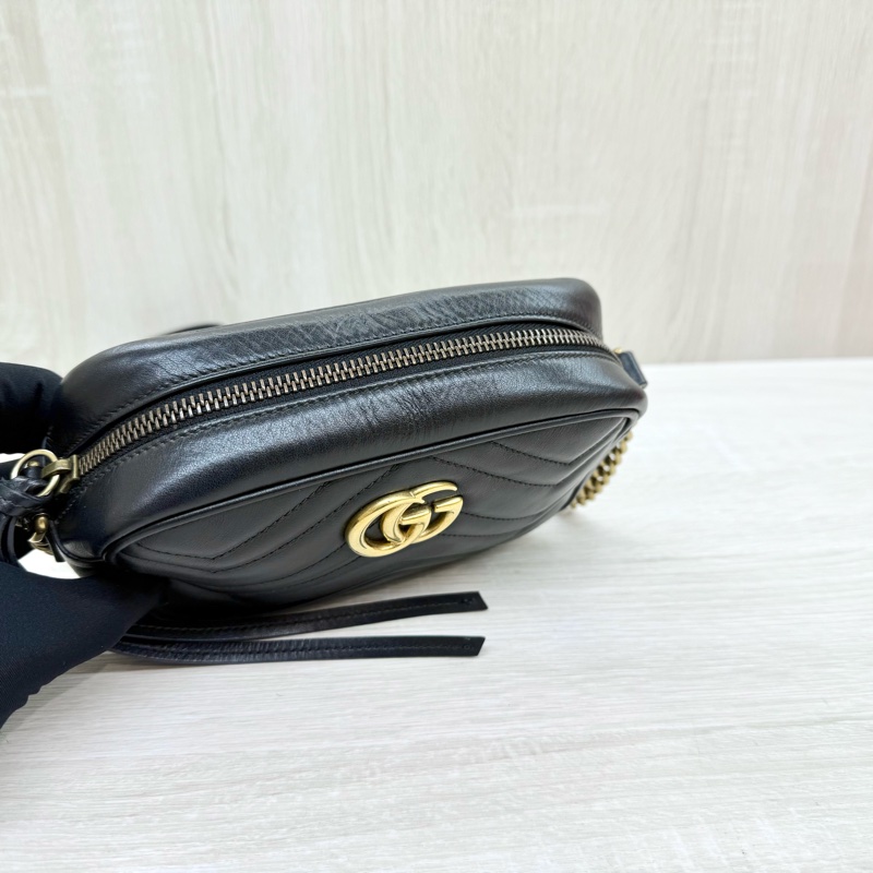GUCCI黑色牛皮金釦馬孟拉鍊18CM相機包-4