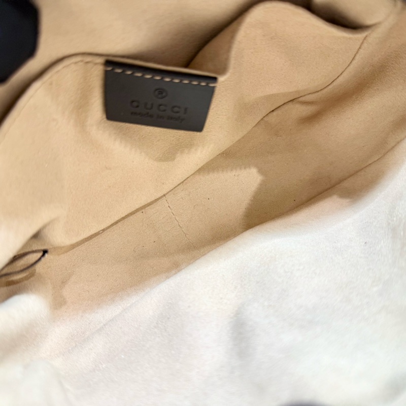 GUCCI黑色牛皮金釦馬孟拉鍊18CM相機包-8