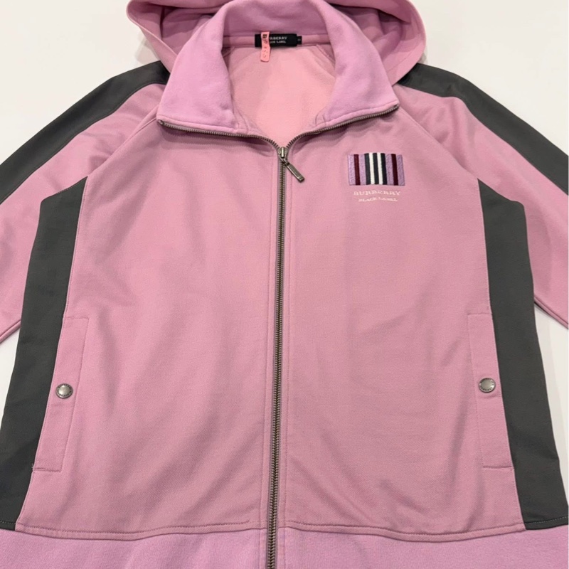 BURBERRY 黑標 粉紅深灰拼色刺繡連帽外套(帽可拆)-5