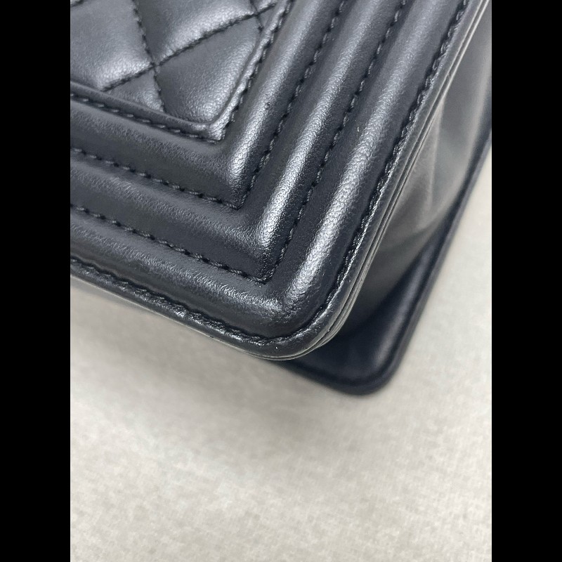 Chanel 黑銀羊皮leboy中號25cm-16