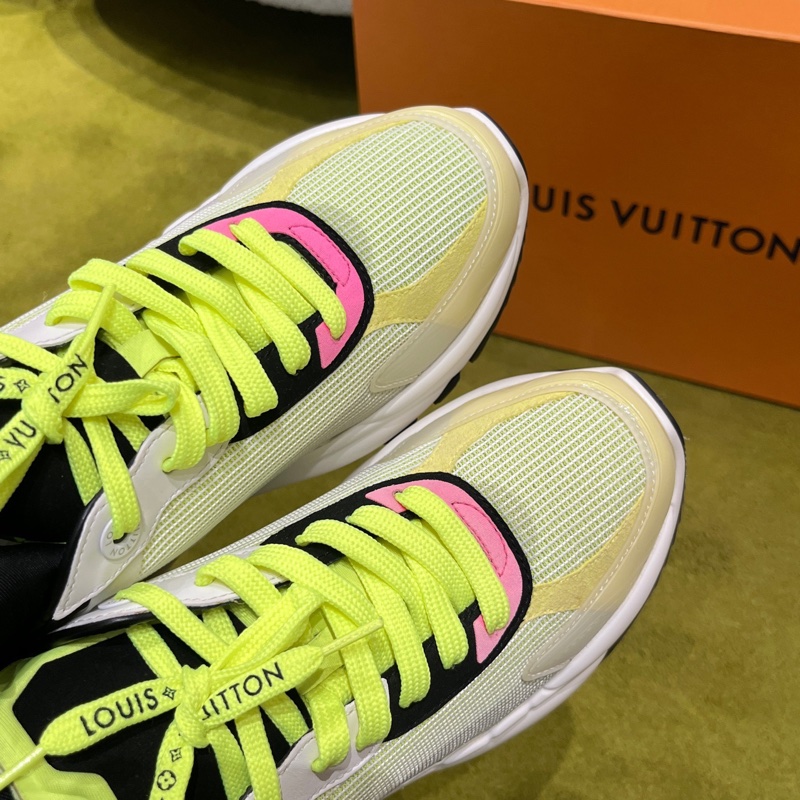 LV Run55螢光綠拼色休閒鞋 36碼-1